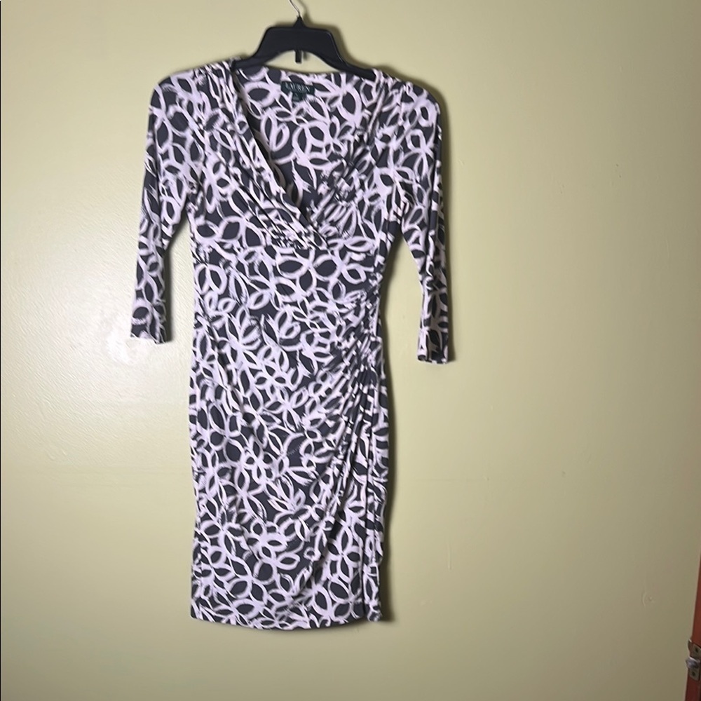Ralph Lauren Black and White V-Neck  whinsygoth Dress size 6.
